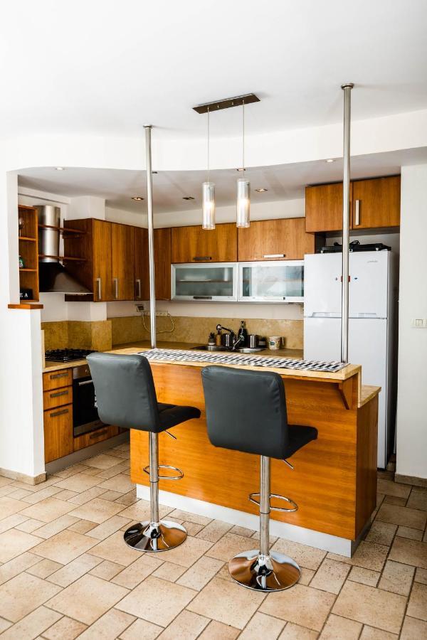 Central On Hapalmach- 3-Bdr Apartment Єрусалим Екстер'єр фото